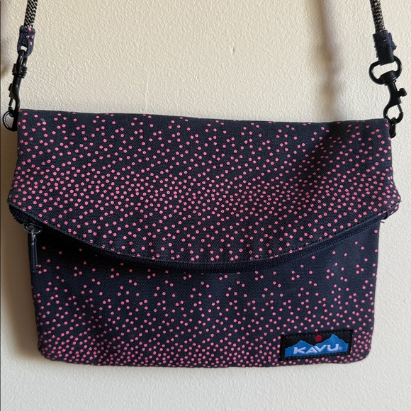 KAVU Black and Pink Dotted Shoulder Bag - Picture 1 of 8